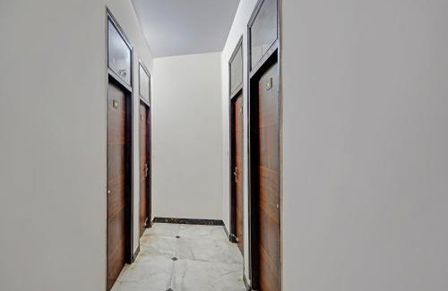 Kaushambi Hotel | FabExpress RN Residency