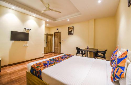 Pimpri - Chinchwad Hotel | FabExpress Seven Seas