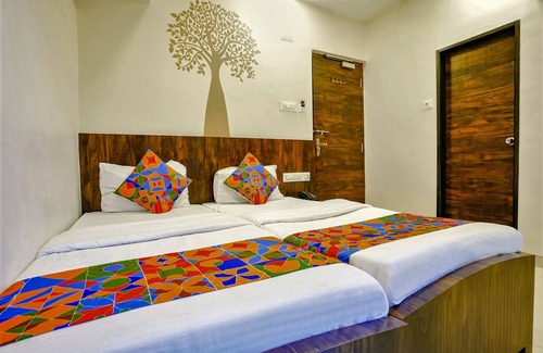 Malad East Hotel | Fabexpress Shalimar