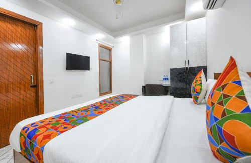 Sainik Farm Hotel | FabExpress The Cozy Cloud