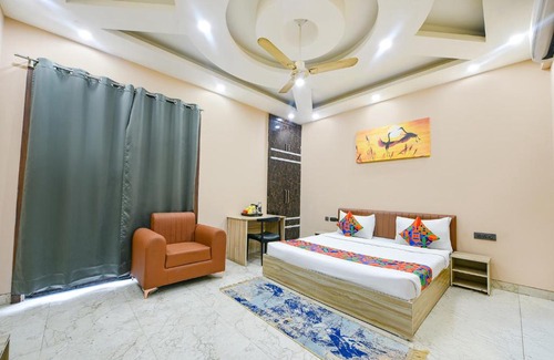 Sector 27 Hotel | FabExpress Vibe