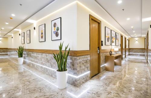 Kalina Hotel | FabHotel 7 Square - Nr BKC