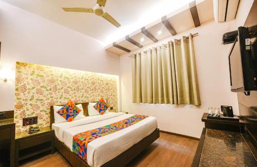 Kalkaji Hotel | FabHotel Aashraye