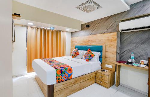 Jogeshwari West Hotel | FabHotel Amber Corp Inn - Nr NESCO Exhibition Center