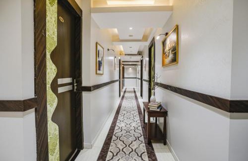 Jogeshwari West Hotel | FabHotel Amber Corp Inn - Nr NESCO Exhibition Center