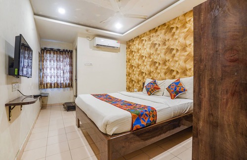 Hingana Hotel | Fabhotel Cafe 8