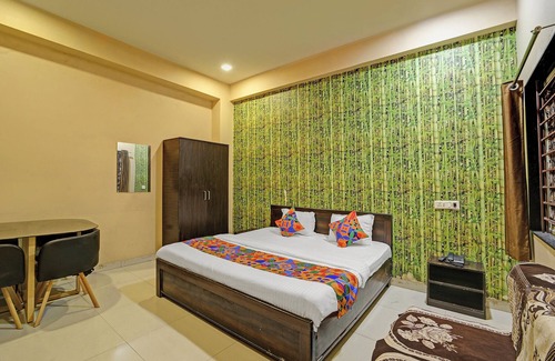 Indore Hotel | Fabhotel Grand Stay Ambedkar Nagar