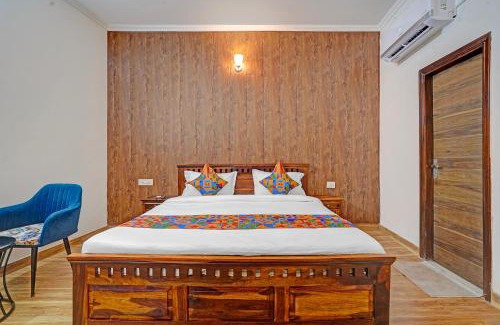 New Delhi House | FabHotel Hazel Town House By StayApart