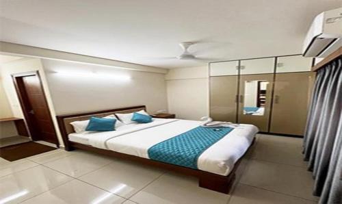 Kaloor Apartment | FabHotel JK Grand