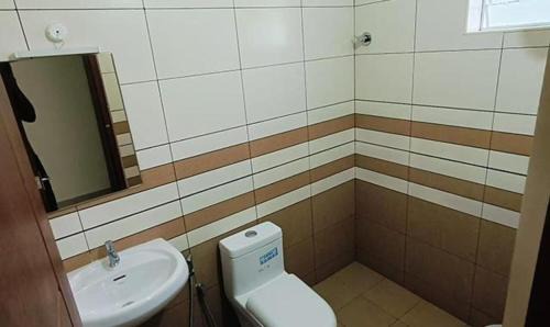 Kaloor Apartment | FabHotel JK Grand