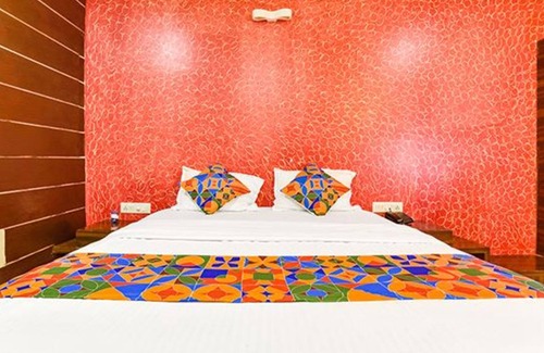 Navrangpura Hotel | Fabhotel Kalash Residency