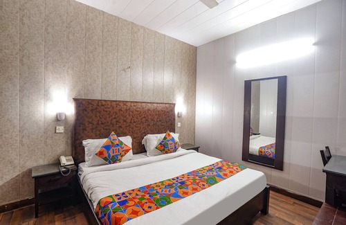 Saket Hotel | FabHotel Kular