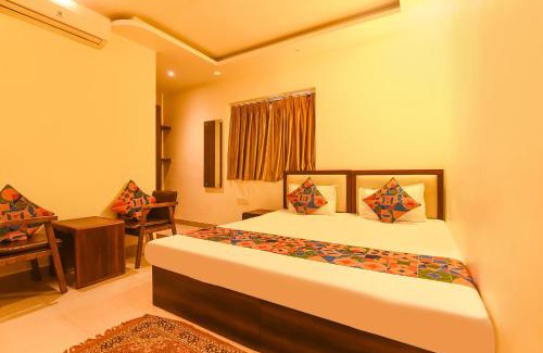Kolkata Hotel | FabHotel Motisarai