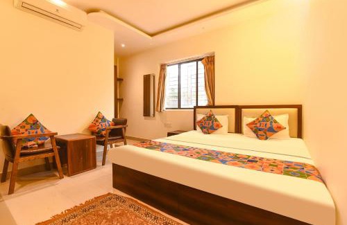Kolkata Hotel | FabHotel Motisarai