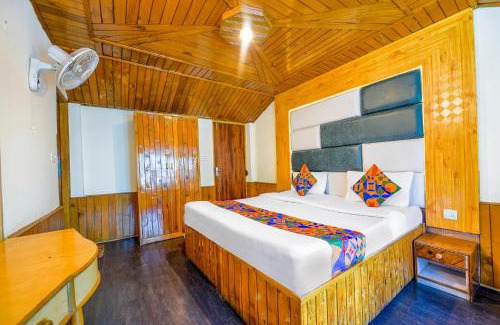 New Manali Villa | FabHotel Mountain View Cottage