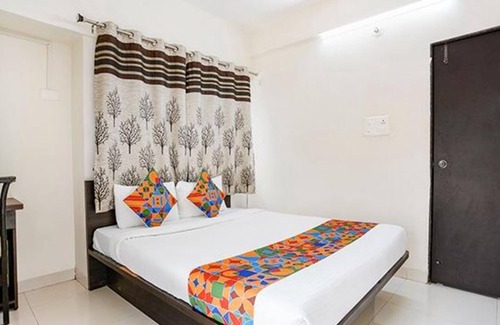 Aundh Hotel | Fabhotel Padmalaya Blossom