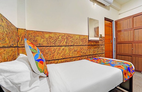 Palarivattom Hotel | Fabhotel Pk Residency