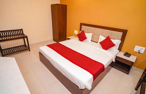 Khanjipeer Hotel | FabHotel Prime Manor