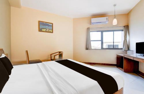 Pimpri Colony Hotel | FabHotel Ratna Regency