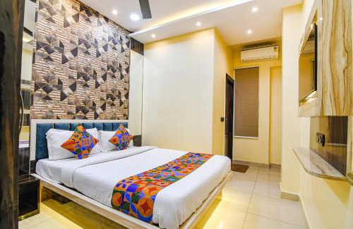 Taltala Hotel | FabHotel Royal Park Inn - Nr Eden Garden Stadium