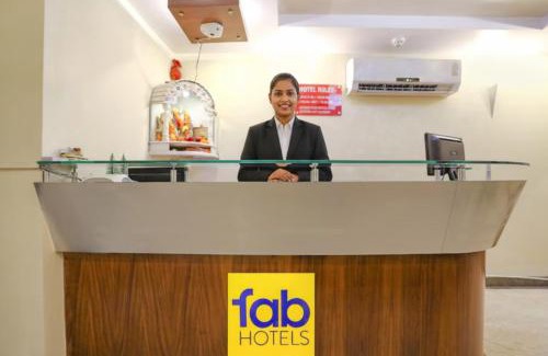 Sushant Lok Hotel | FabHotel Shubhangan - Nr Bandra