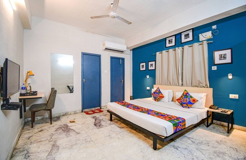 Ballygunge Hotel | FabHotel Silver Key Kolkata