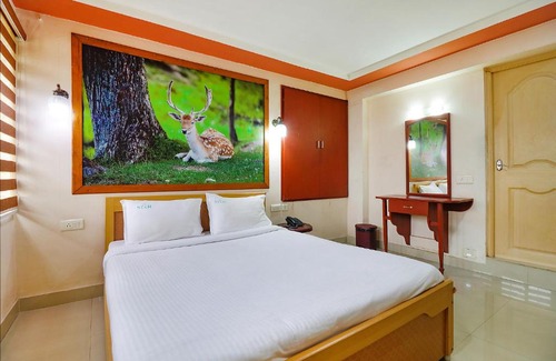 Kaloor Hotel | FabHotel Star
