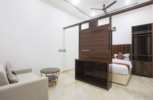 Kakarmatha Hotel | Fabhotel Varanasi Suites