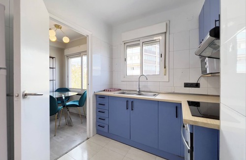 Porta Apartment | FABRA 5-2 - Three Bedroom Apartment, Sleeps 3