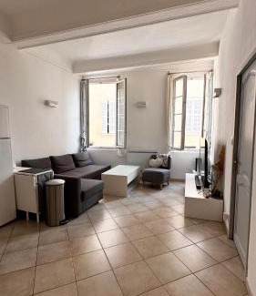 Le Beausset Apartment | Fabuleux Logement