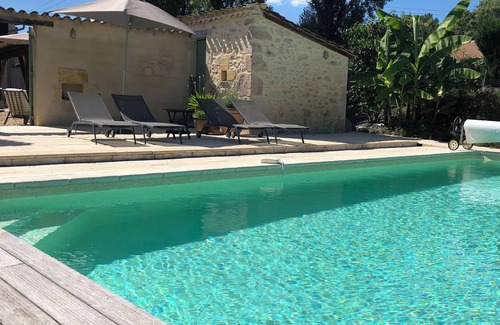 Saint-Martin-de-Gurson Villa | Fabulous 4⭐️character property with fishing lake, private pool Dordogne