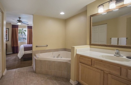 Survey Creek Condo | Fabulous 2 BDRM Palm-Aire in Pompano Beach