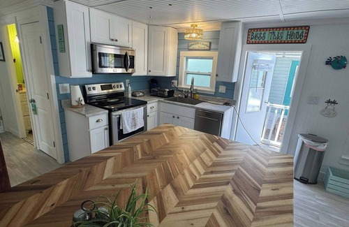 Bradenton Beach House | Fabulous 2-bedroom Anna Maria Island home with AC in Bradenton Beach