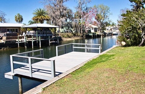 Springs at Kings Bay House | Fabulous 2-bedroom waterfront house on Canal in Crystal River.