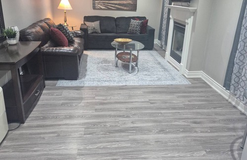 Whitby Apartment | Fabulous 2-bedroom apartment with AC in charming Whitby