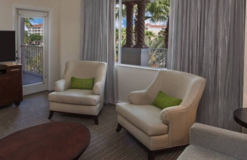 Williamsburg Villa | Fabulous 2 night rental in Marriott world-class resort near Disney.