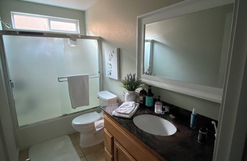 Modesto House | Fabulous 3-bedroom townhome with AC in Modesto