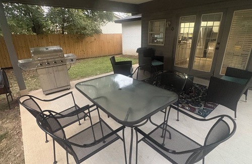 South Arlington House | Fabulous 4-bedroom house with AC in Arlington