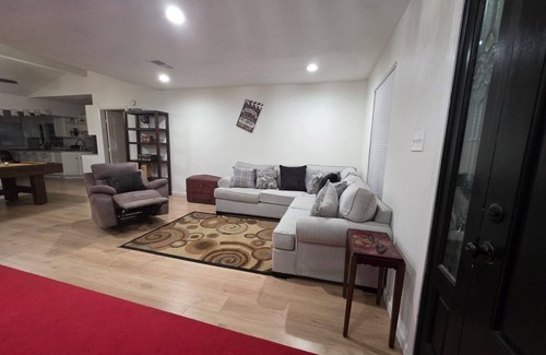 South Arlington House | Fabulous 4-bedroom house with AC in Arlington