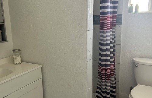 Downtown Las Vegas House | Fabulous 4-bedroom house with 1-bedroom guest house in Downtown Las Vegas