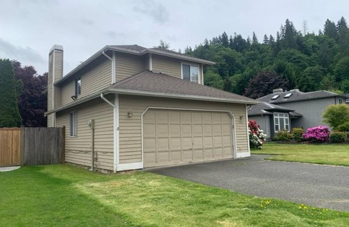 Renton House | Fabulous 4-bedroom house in Renton