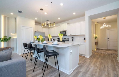 Four Corners House | Fabulous 5Bd Pool & Game Room @ Windsor Cay 1253