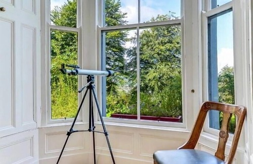 Londonderry Villa | Fabulous 6 Bedroom Victorian Period House
