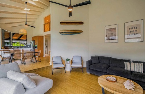 Princeville Condo | Fabulous 7 bedrooms for 16 above famous Anini Beach!