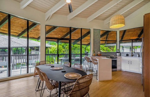 Princeville Condo | Fabulous 7 bedrooms for 16 above famous Anini Beach!