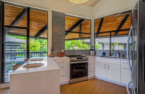 Princeville Condo | Fabulous 7 bedrooms for 16 above famous Anini Beach!