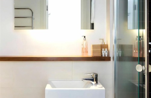 Chinatown Apartment | Fabulous Apartment in the Heart of London