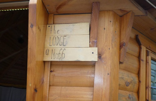 Portishead Cabin | Fabulous Bar b q Lodge