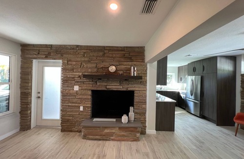 North Trail House | FABULOUS chic Indian Beach/Sapphire Shores house!