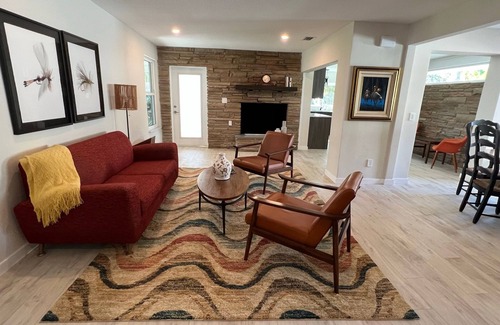 North Trail House | FABULOUS chic Indian Beach/Sapphire Shores house!